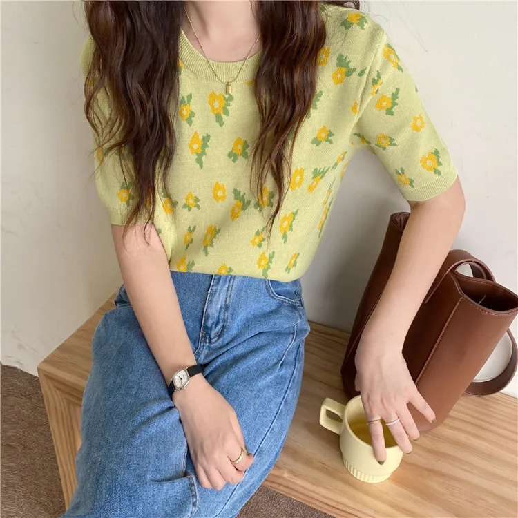 Verão novo estilo coreano solta o pescoço de flores de manga curta de malha T-shirt das mulheres Imagem 5