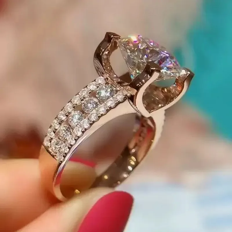 WUKALO de Luxo Embutidos CZ Pedra Feminino Anéis Lindos Anéis de Noivado para Namorada Aniversário, Presente de Amor na Moda Jóias de Casamento Imagem 4