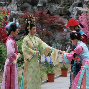 2015 Nova TV Play Ren-Mei Xiang Imperatriz Qi Mesmo Design Verde Bordado Delicado Traje para a Dinastia Qing Princesa Imperatriz Qifu 2