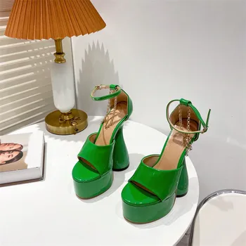 Mulheres sandálias Laranja Verde de Couro de Patente Plataforma Sandálias de Mulher Moda Rodada Toe Peep Toe Estranho salto Alto sapatos de senhoras 2