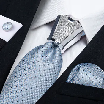 A moda Xadrez em Azul claro Ponto de Laço de Pescoço Conjunto de 8cm Designer Gravata de Seda Com Laço de Plástico Fivela de Acessórios do Casamento de Presente Para Homens 1