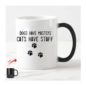 Os cães têm de mestrado gatos têm funcionários Magia branca Caneca de Café de Calor Sensível Mudança de Cor Xícara de Café de Cerâmica, Canecas Mágicas Presente 1