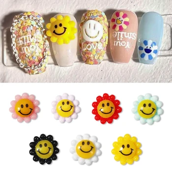 10pieces da arte do prego colorido girassol sorriso padrão na unha 11x11mmDIY decoração da arte do prego accessorie ferramenta atacado 2